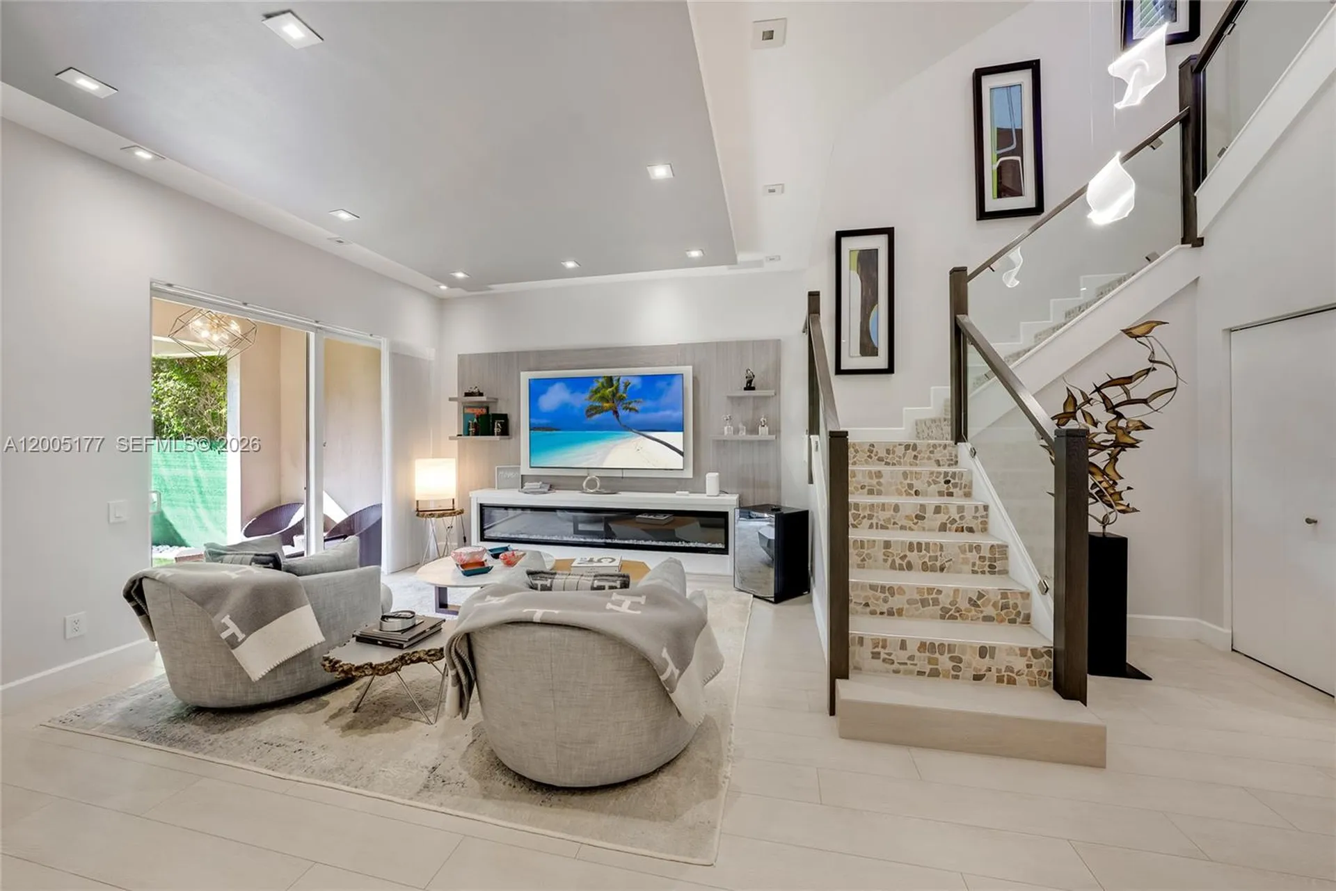 1366 W Harbor View W Hollywood FL 33019