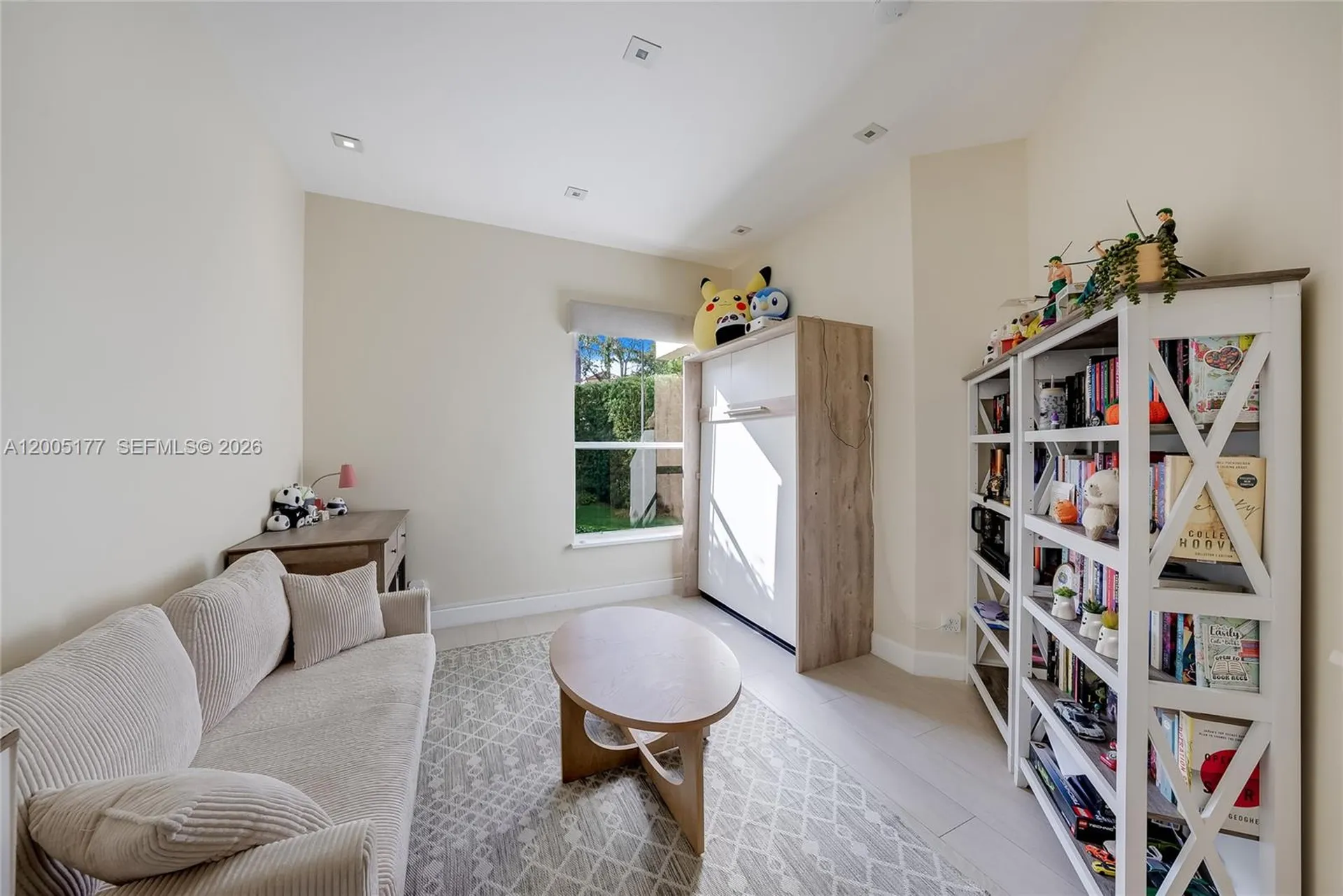 1366 W Harbor View W Hollywood FL 33019