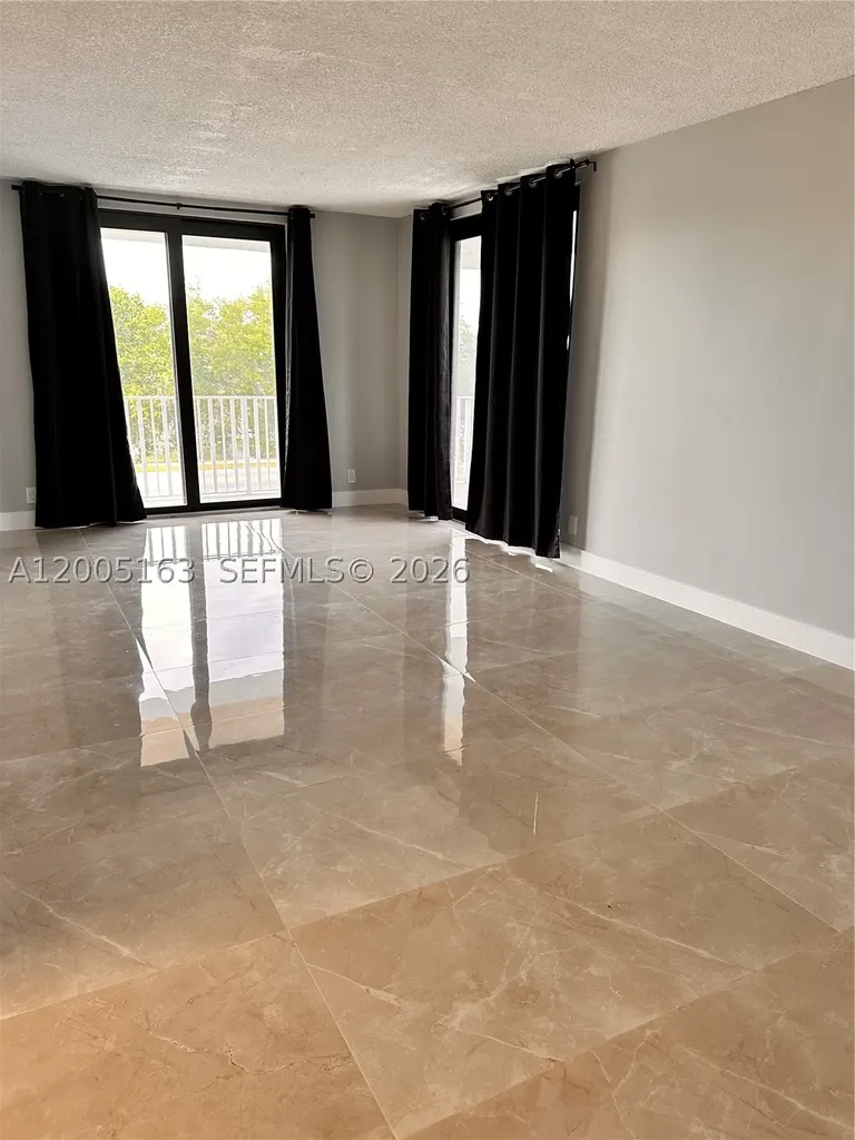 901 Hillcrest Drive Hollywood FL 33021
