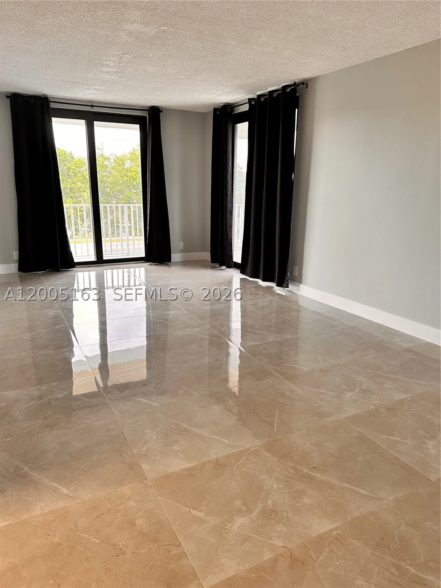 901 Hillcrest Drive Hollywood FL 33021
