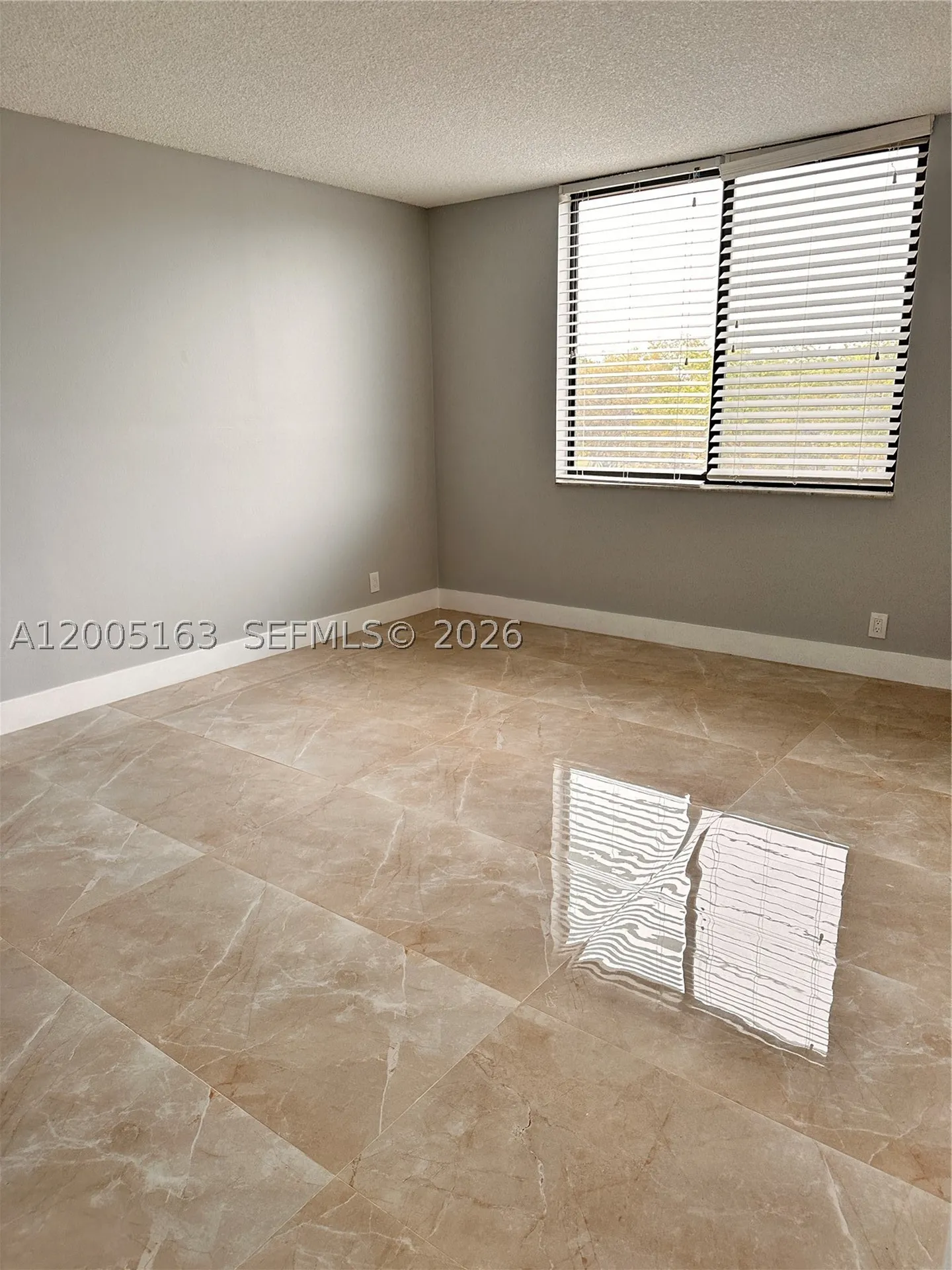 901 Hillcrest Drive Hollywood FL 33021