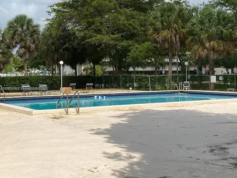 901 Hillcrest Drive Hollywood FL 33021