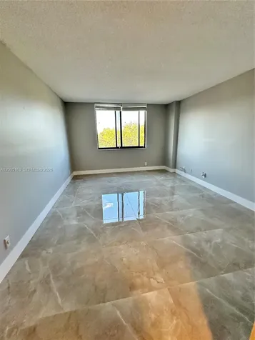901 Hillcrest Drive Hollywood FL 33021