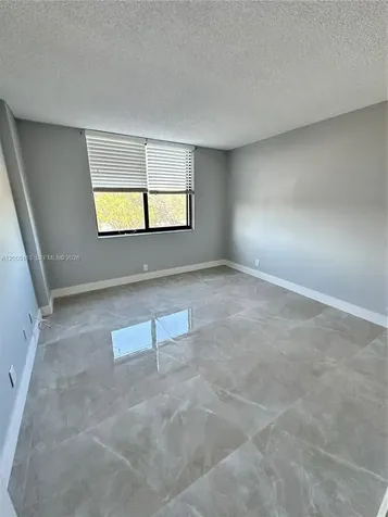 901 Hillcrest Drive Hollywood FL 33021