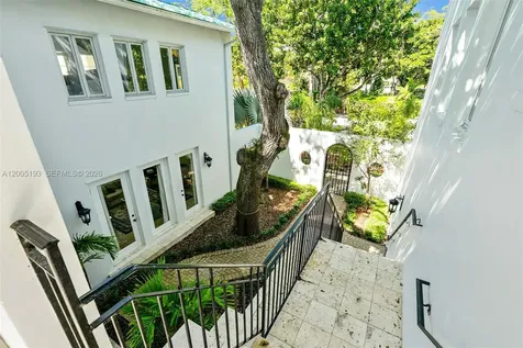 3930 Crawford Avenue Miami FL 33133