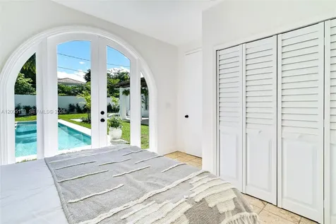 3930 Crawford Avenue Miami FL 33133