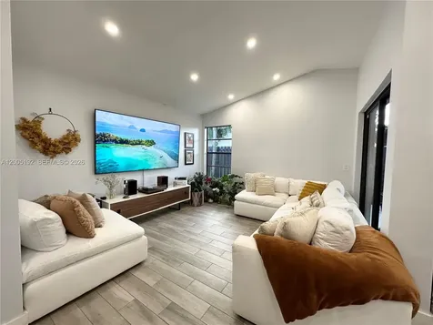4840 SW 149th Court Miami FL 33185