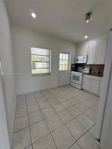 7231 NW 2nd Terrace Miami FL 33126