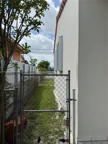 7231 NW 2nd Terrace Miami FL 33126