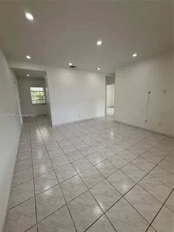 7231 NW 2nd Terrace Miami FL 33126