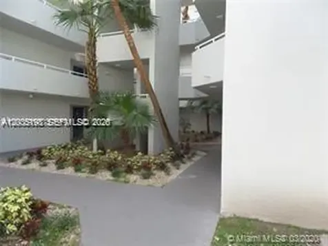 8255 SW 152nd Avenue Miami FL 33193