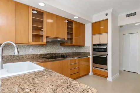 21150 Point Place Aventura FL 33180