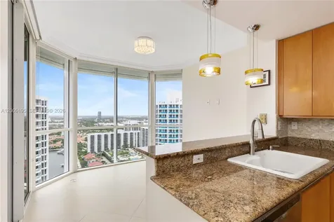 21150 Point Place Aventura FL 33180