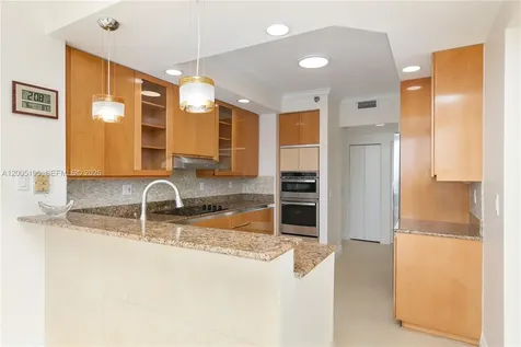 21150 Point Place Aventura FL 33180