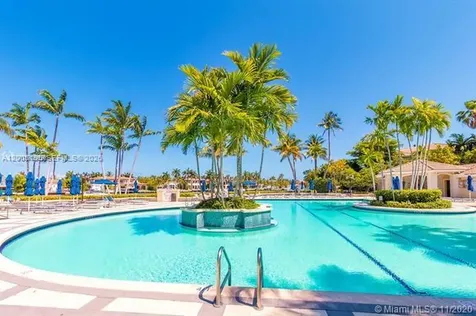 21150 Point Place Aventura FL 33180