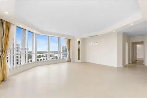 21150 Point Place Aventura FL 33180