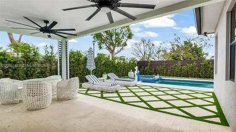 16051 NW 87th Court Miami Lakes FL 33018