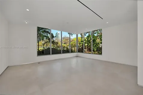 2100 S Miami Avenue Miami FL 33129