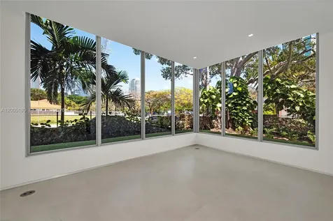 2100 S Miami Avenue Miami FL 33129