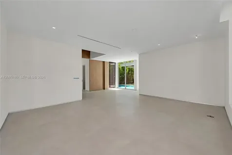 2100 S Miami Avenue Miami FL 33129