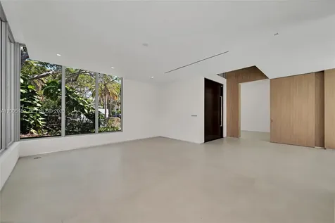2100 S Miami Avenue Miami FL 33129