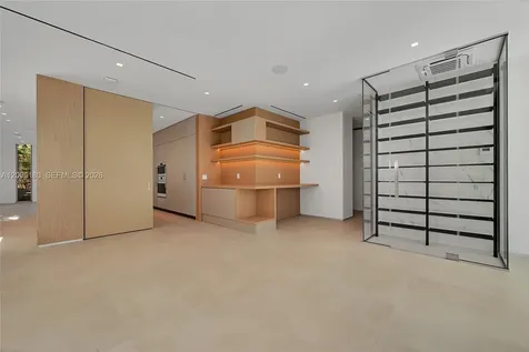 2100 S Miami Avenue Miami FL 33129