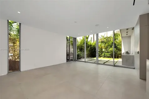 2100 S Miami Avenue Miami FL 33129