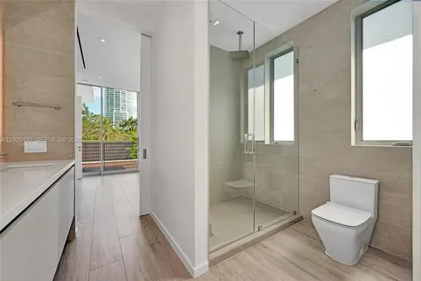 2100 S Miami Avenue Miami FL 33129
