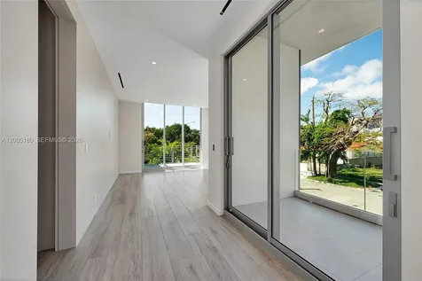 2100 S Miami Avenue Miami FL 33129