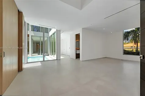 2100 S Miami Avenue Miami FL 33129