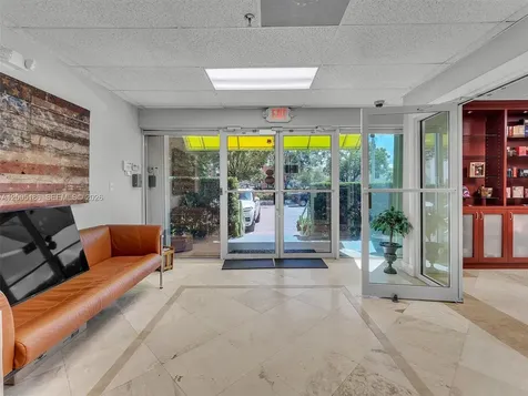 8299 NW 30th Terrace Doral FL 33122