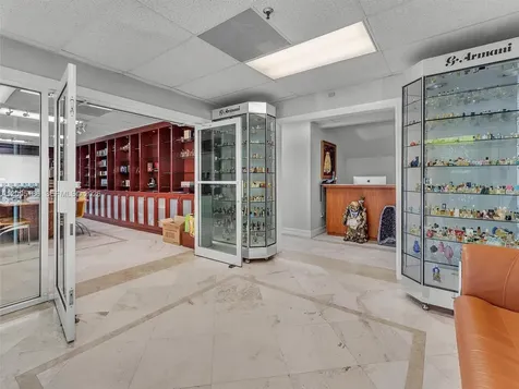 8299 NW 30th Terrace Doral FL 33122