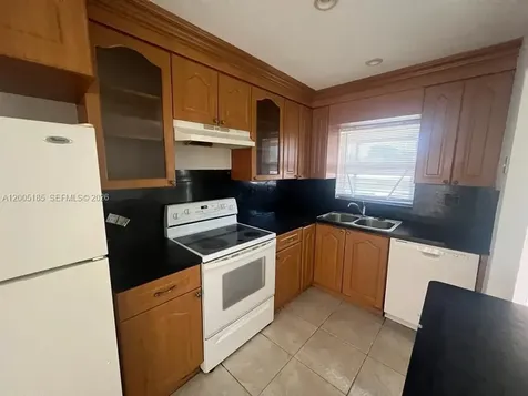 606 SW 80th Terrace North Lauderdale FL 33068