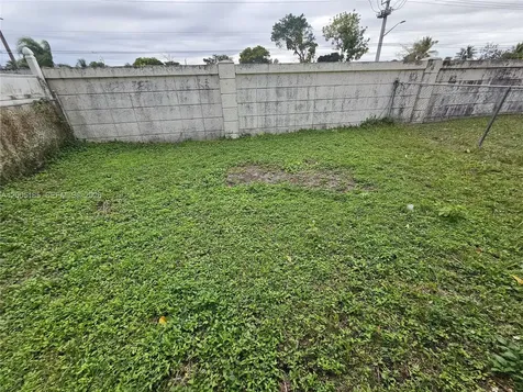 606 SW 80th Terrace North Lauderdale FL 33068