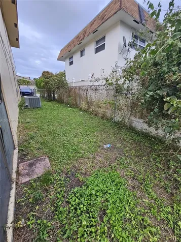 606 SW 80th Terrace North Lauderdale FL 33068