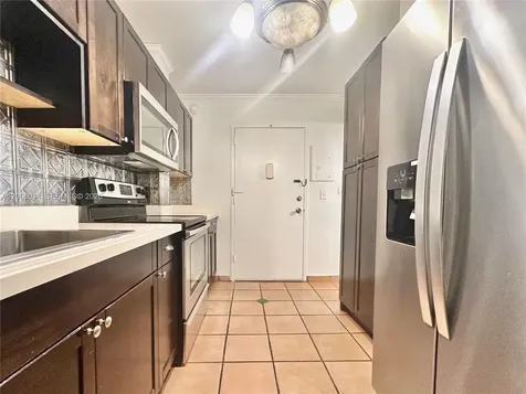 7135 Collins Avenue Miami Beach FL 33141