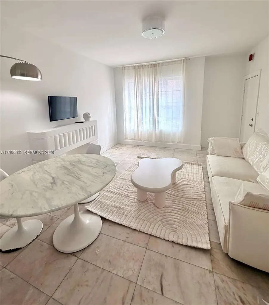 801 8th Street Miami Beach FL 33139