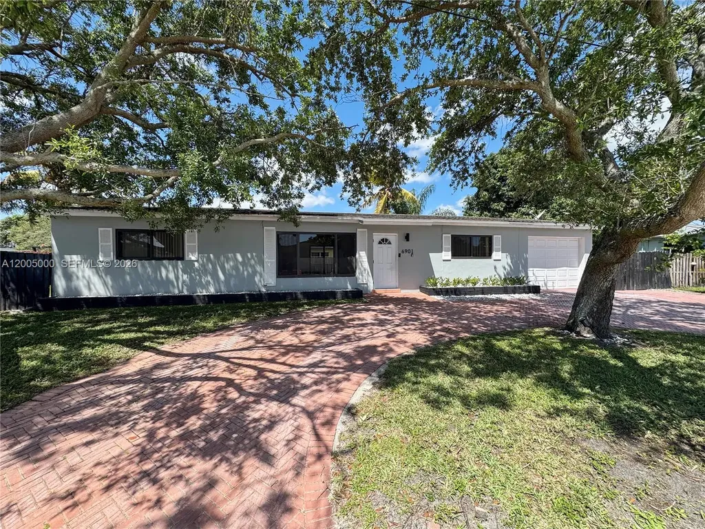 6901 SW 10th Court Pembroke Pines FL 33023