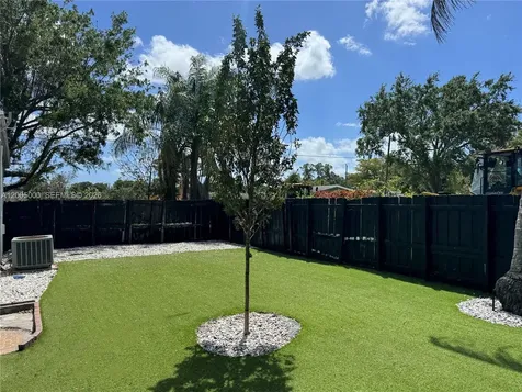 6901 SW 10th Court Pembroke Pines FL 33023