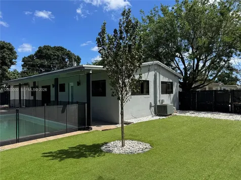 6901 SW 10th Court Pembroke Pines FL 33023