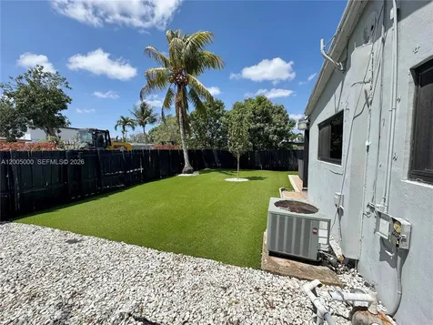 6901 SW 10th Court Pembroke Pines FL 33023
