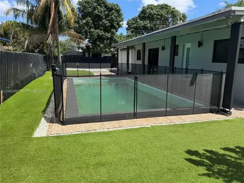 6901 SW 10th Court Pembroke Pines FL 33023