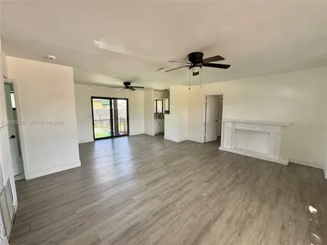 6901 SW 10th Court Pembroke Pines FL 33023
