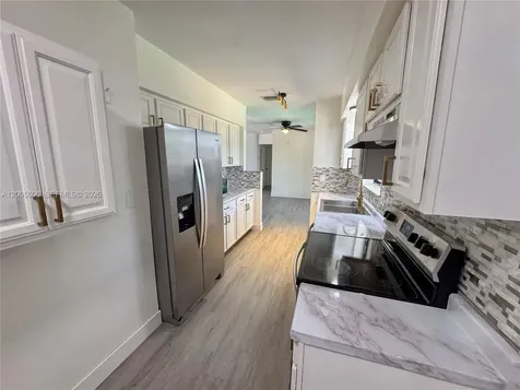 6901 SW 10th Court Pembroke Pines FL 33023