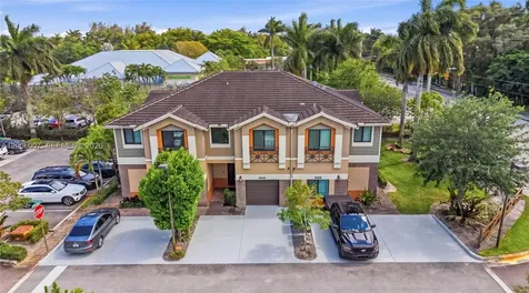 6320 S Station Square Davie FL 33314