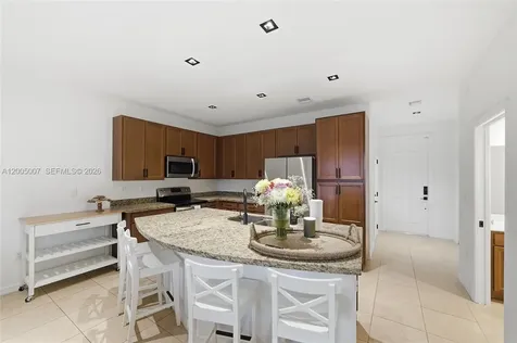 6320 S Station Square Davie FL 33314