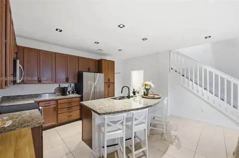 6320 S Station Square Davie FL 33314