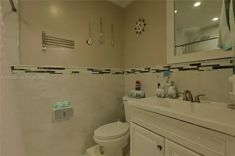 4147 W 8th Avenue Hialeah FL 33012