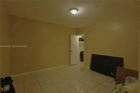 4147 W 8th Avenue Hialeah FL 33012