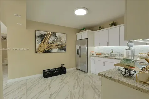 4147 W 8th Avenue Hialeah FL 33012